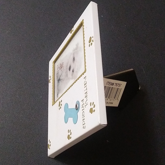 White Metal Photo Frame For Your Pets Picture - Picture 11 of 17